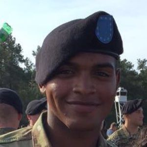 Meet your Posher, Devin